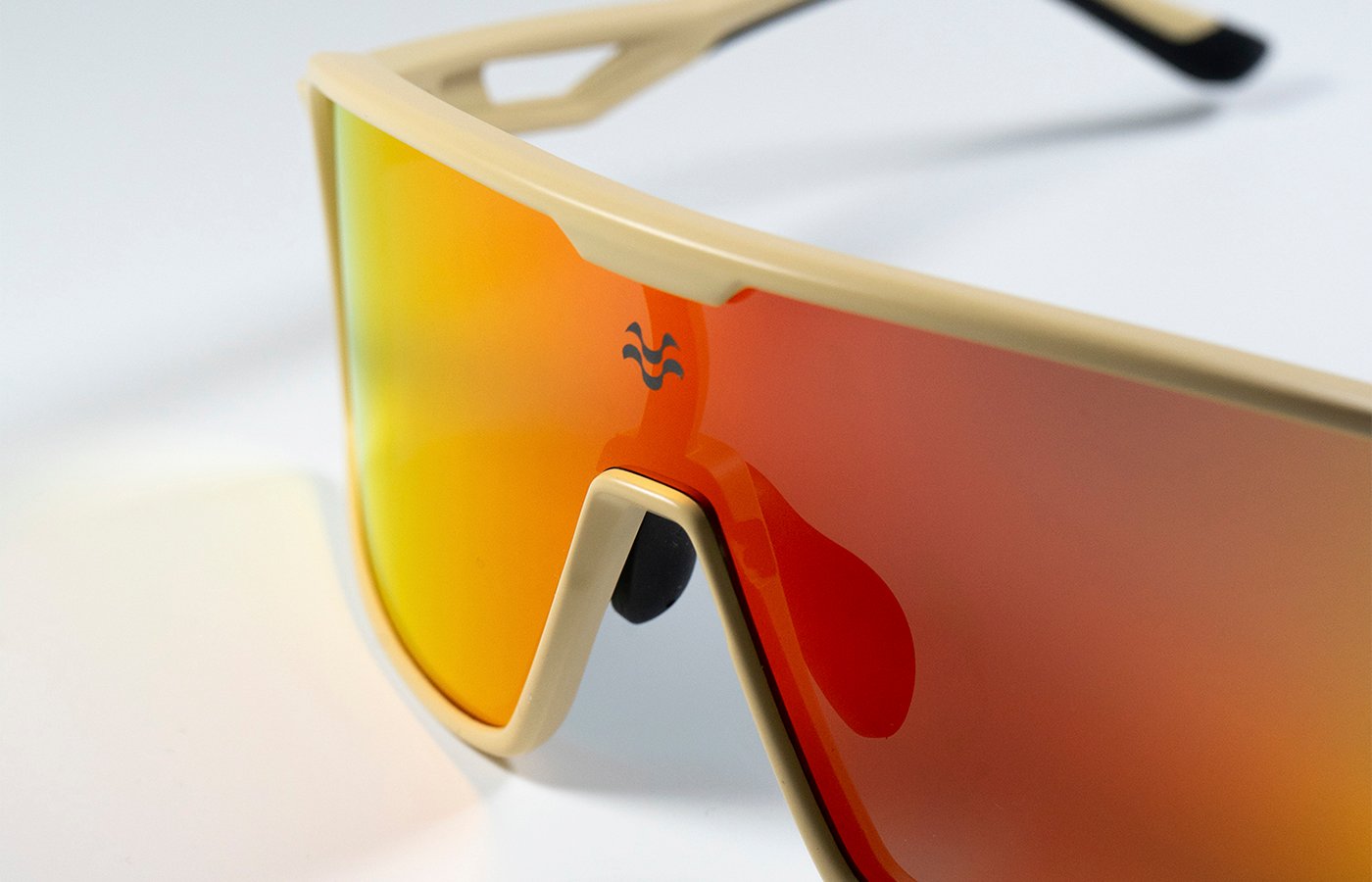 GAFA DE SOL DEPORTIVA MOS EYEWEAR MALLORCA CAMEL