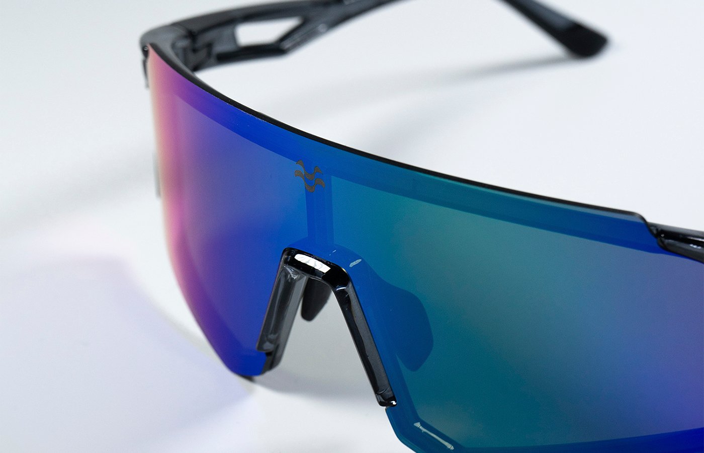 GAFA DE SOL DEPORTIVA MOS EYEWEAR MENORCA GREY