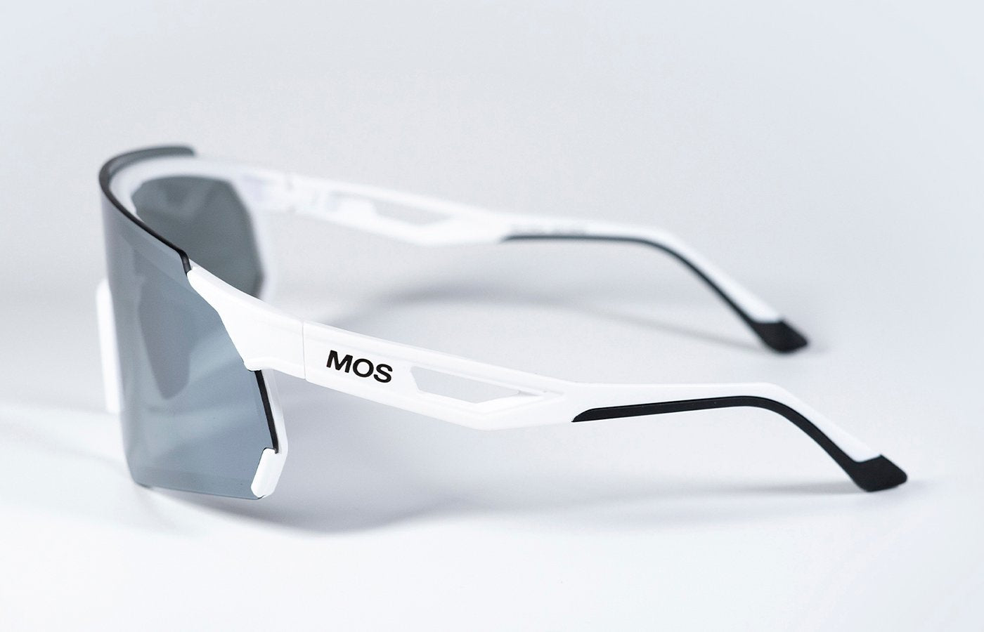 GAFA DE SOL DEPORTIVA MOS EYEWEAR MENORCA ALLWHITE