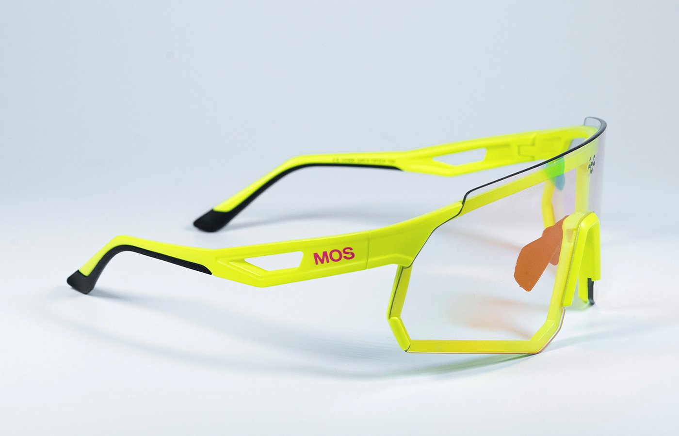 GAFAS DE SOL DEPORTIVAS MOS EYEWEAR MENORCA FLUO FOTOCROMÁTICA