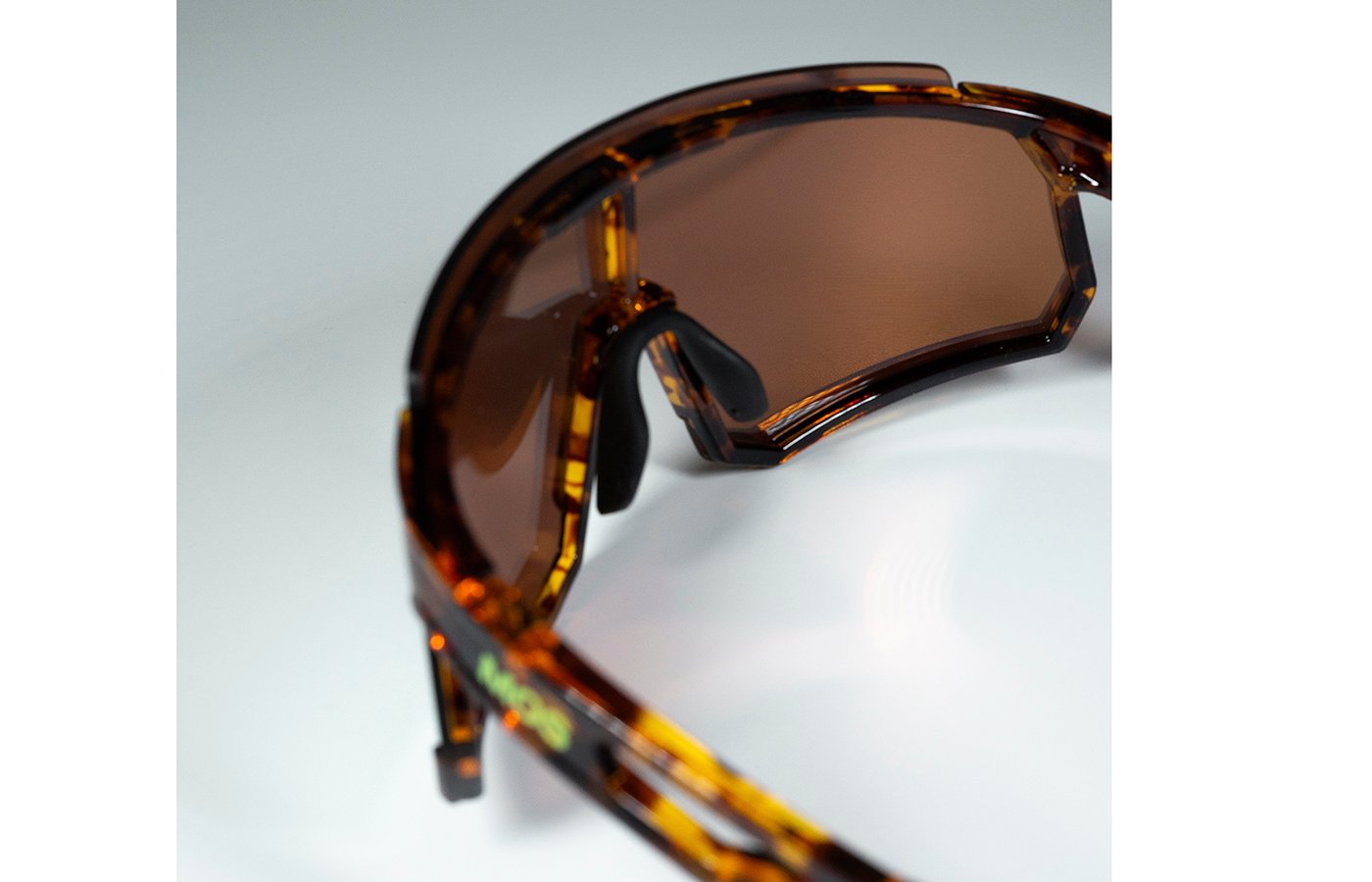 GAFAS DE SOL DEPORTIVAS MOS MENORCA TIGER
