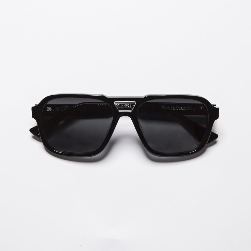 LEO BLACK LEO - LEO01